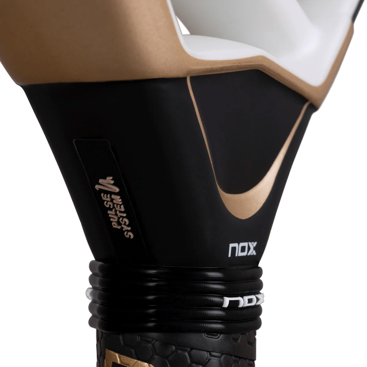 Rakieta do padla Nox AT10 Luxury Genius 18K Alum 2026 Agustin Tapia