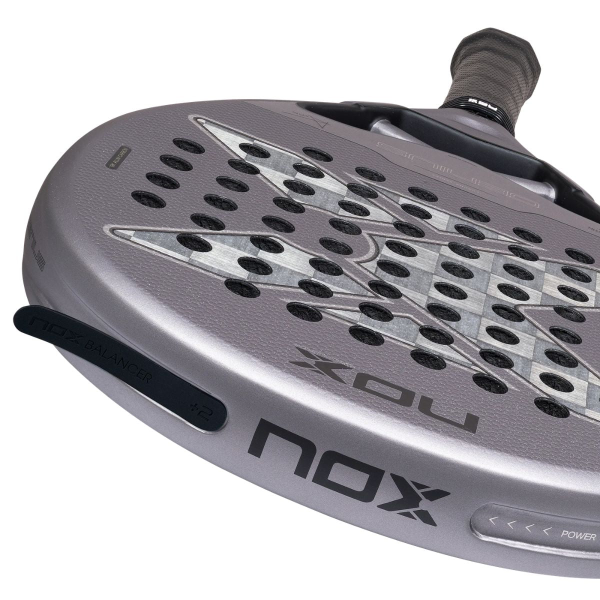 Rakieta do padla Nox AT10 Genius 18K Alum 2027 Agustin Tapia