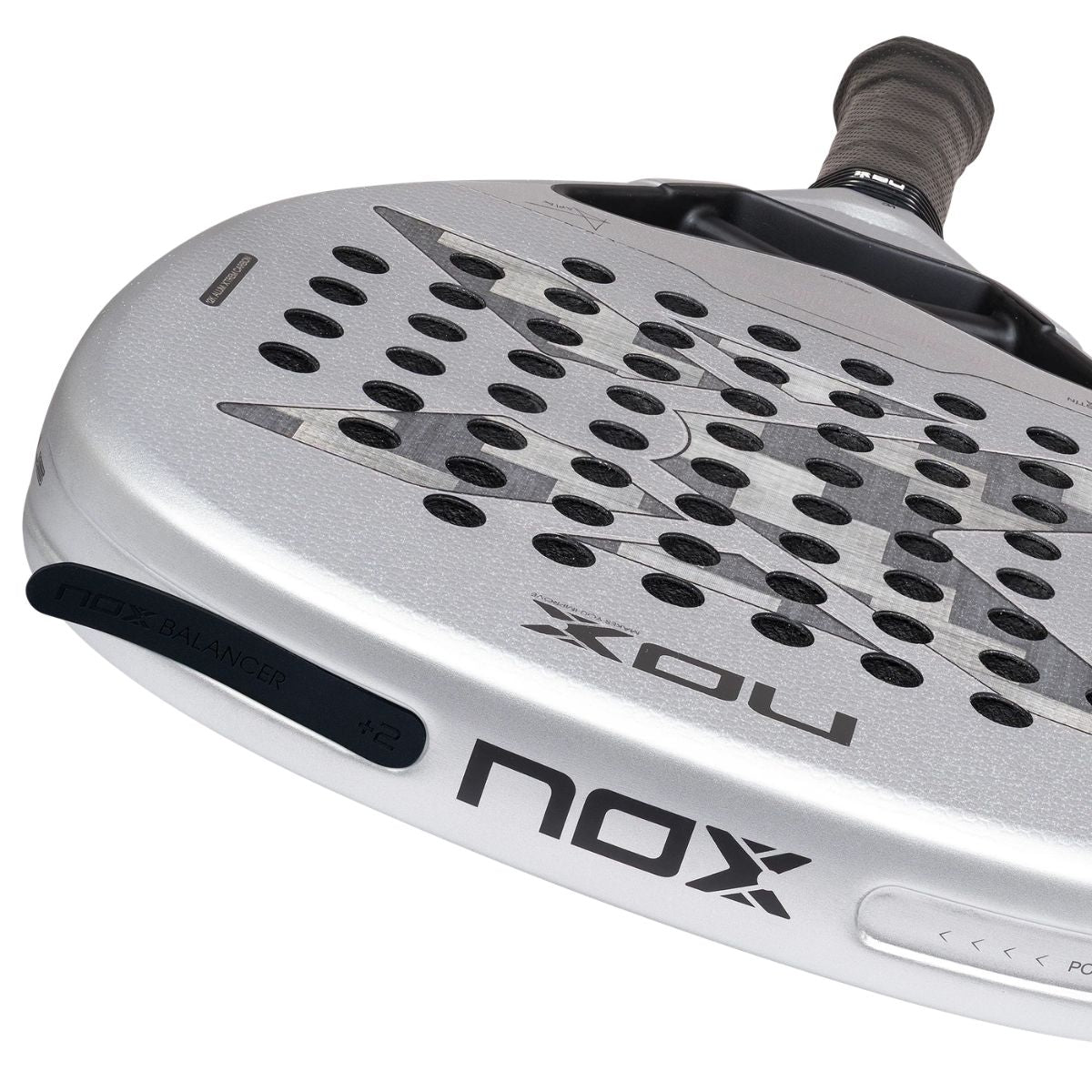 Rakieta do padla Nox AT10 Genius Attack 12K Alum 2027 Agustin Tapia